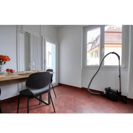 Unireabucuresti Apartman